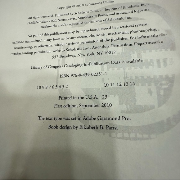 The Hunger Games Mocking Jay Hardcover First Edition - Picture 4 of 5